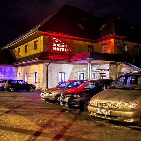Hotel Zodiak Radomsko Extérieur photo