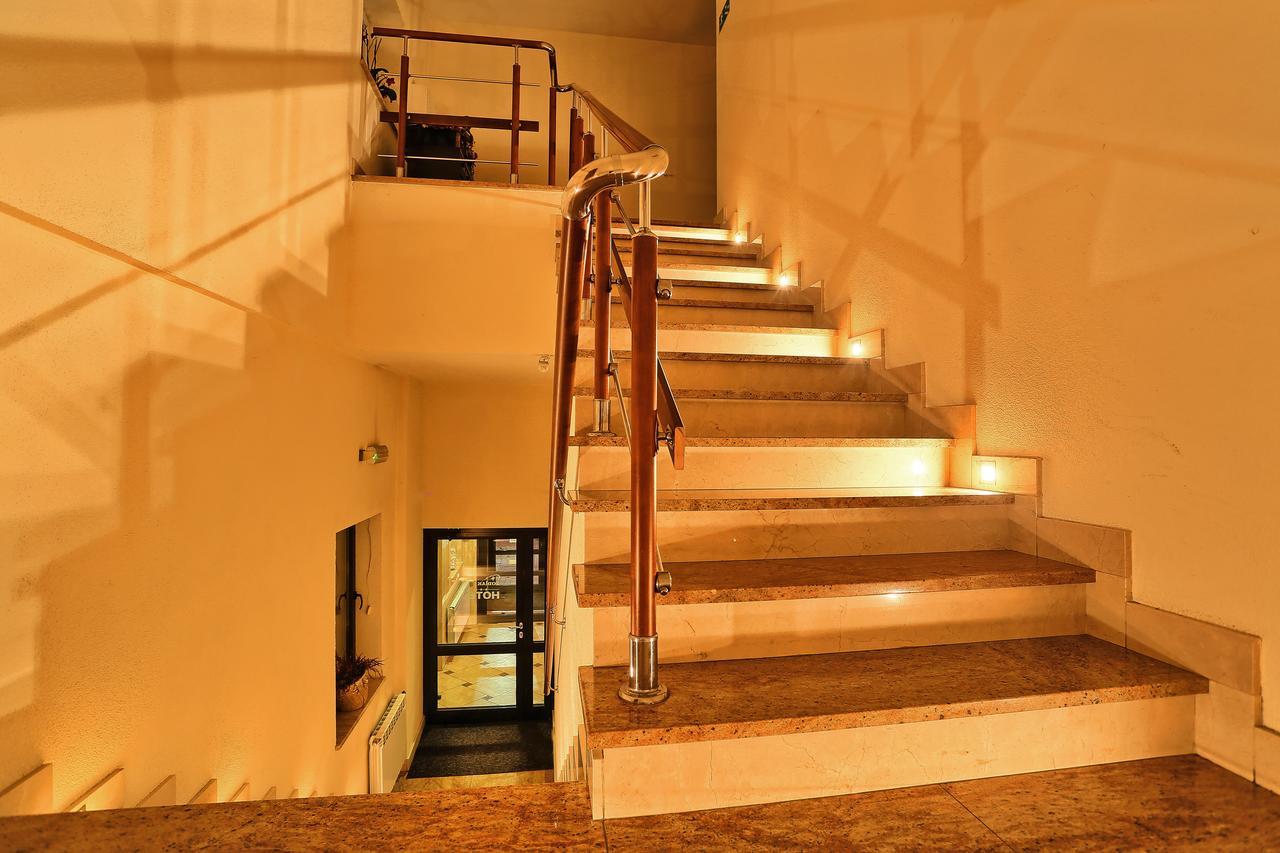 Hotel Zodiak Radomsko Extérieur photo