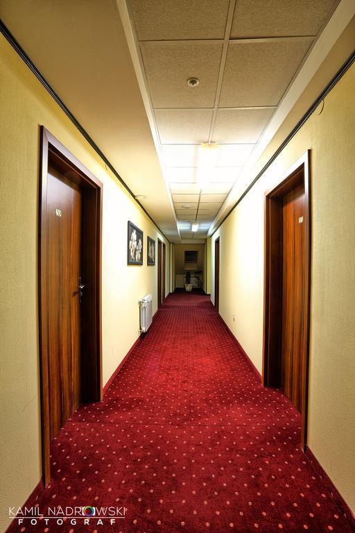 Hotel Zodiak Radomsko Extérieur photo