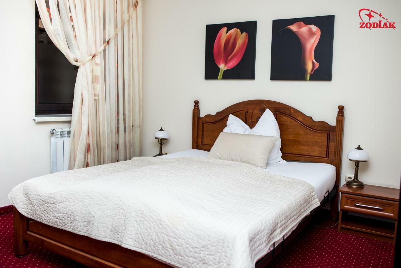 Hotel Zodiak Radomsko Extérieur photo
